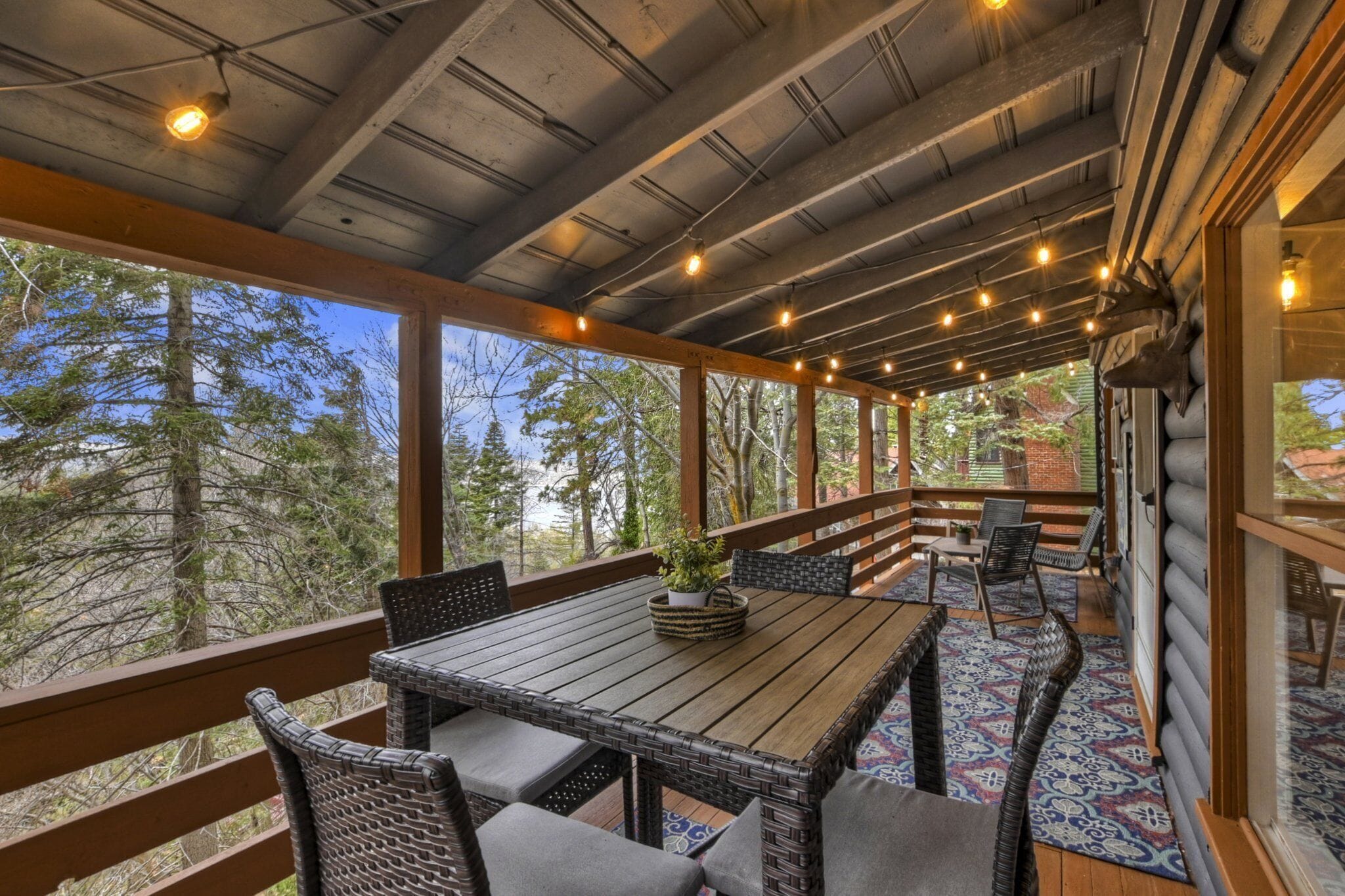 Secluded Mountain Getaway -Newly Renovated Lake View Cabin