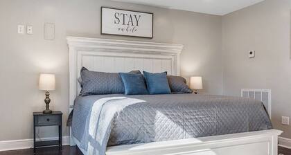 Old Dauphin Way Historic Home - Unit 6