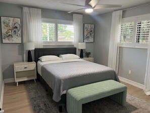 3 bedrooms, iron/ironing board, WiFi, bed sheets