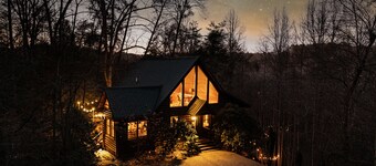 GameRoom•PuttPutt•HotTub•FirePit•6 Min 2 Town