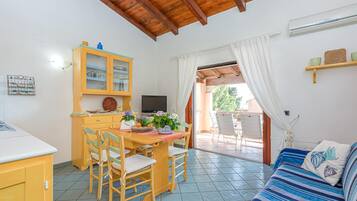 TV a schermo piatto 21 pollici con canali via cavo