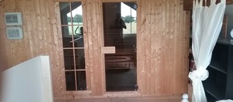 App. with own sauna, quiet and idyllic - new room