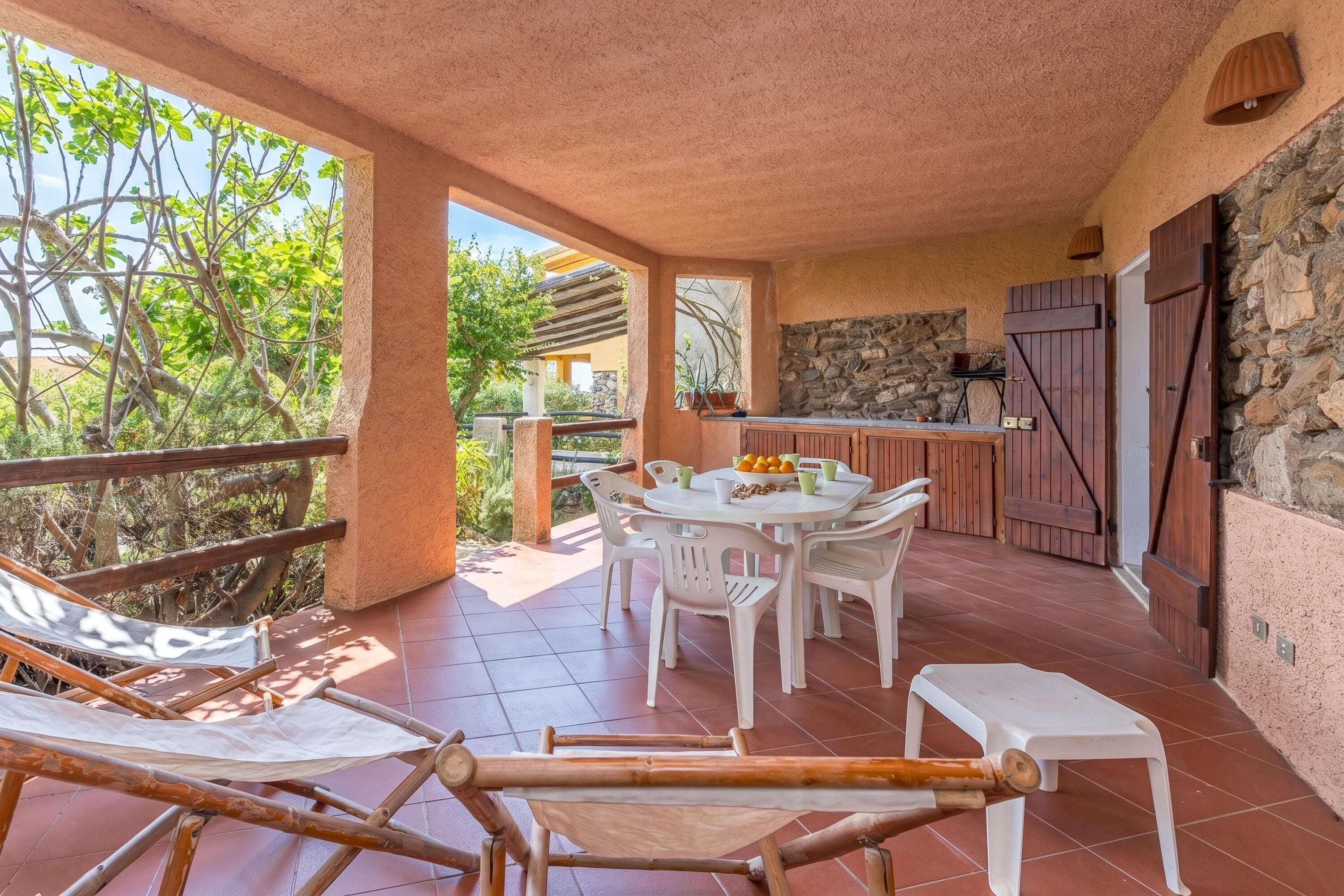 Standard-Apartment, Mehrere Schlafzimmer, 2 Bäder (Erica Piano Terra 150m From the Beach) | Speisen im Freien