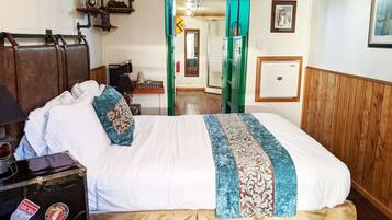 1 bedroom, desk, iron/ironing board, WiFi