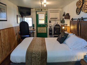 1 chambre, bureau, fer et planche à repasser, Wi-Fi