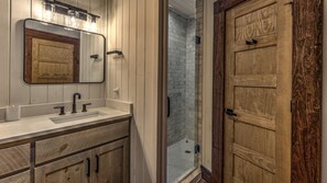 House, 3 Bedrooms | Bathroom | Towels
