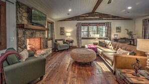 House, 3 Bedrooms | Living room - Around The Bend by Escape to Blue Ridge (Blue Ridge)