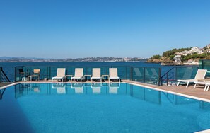 Piscina a l'aire lliure de temporada 