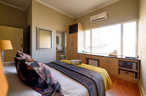 Bathroom - Leeuwenzee Guesthouse - Luxury Room With Self Catering (Cape Town)
