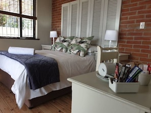 Room - Leeuwenzee Guesthouse - Luxury Room With Self Catering (Cape Town)