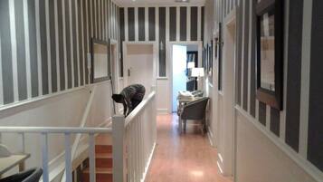 Room, 1 Bedroom, Patio, Garden View | Interior