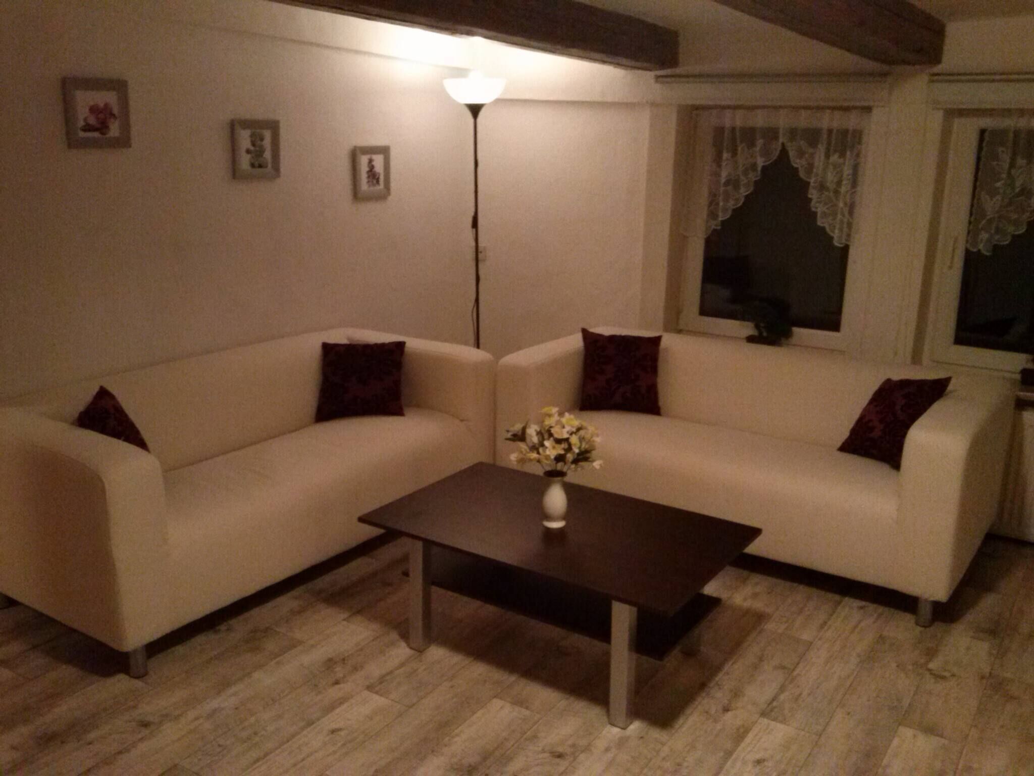 Apartment, 2 Bedrooms, Garden View | Living room | TV