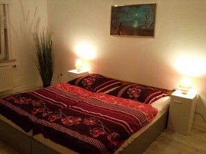 Huoneisto, 2 makuuhuonetta, näköala puutarhaan | 2 makuuhuonetta