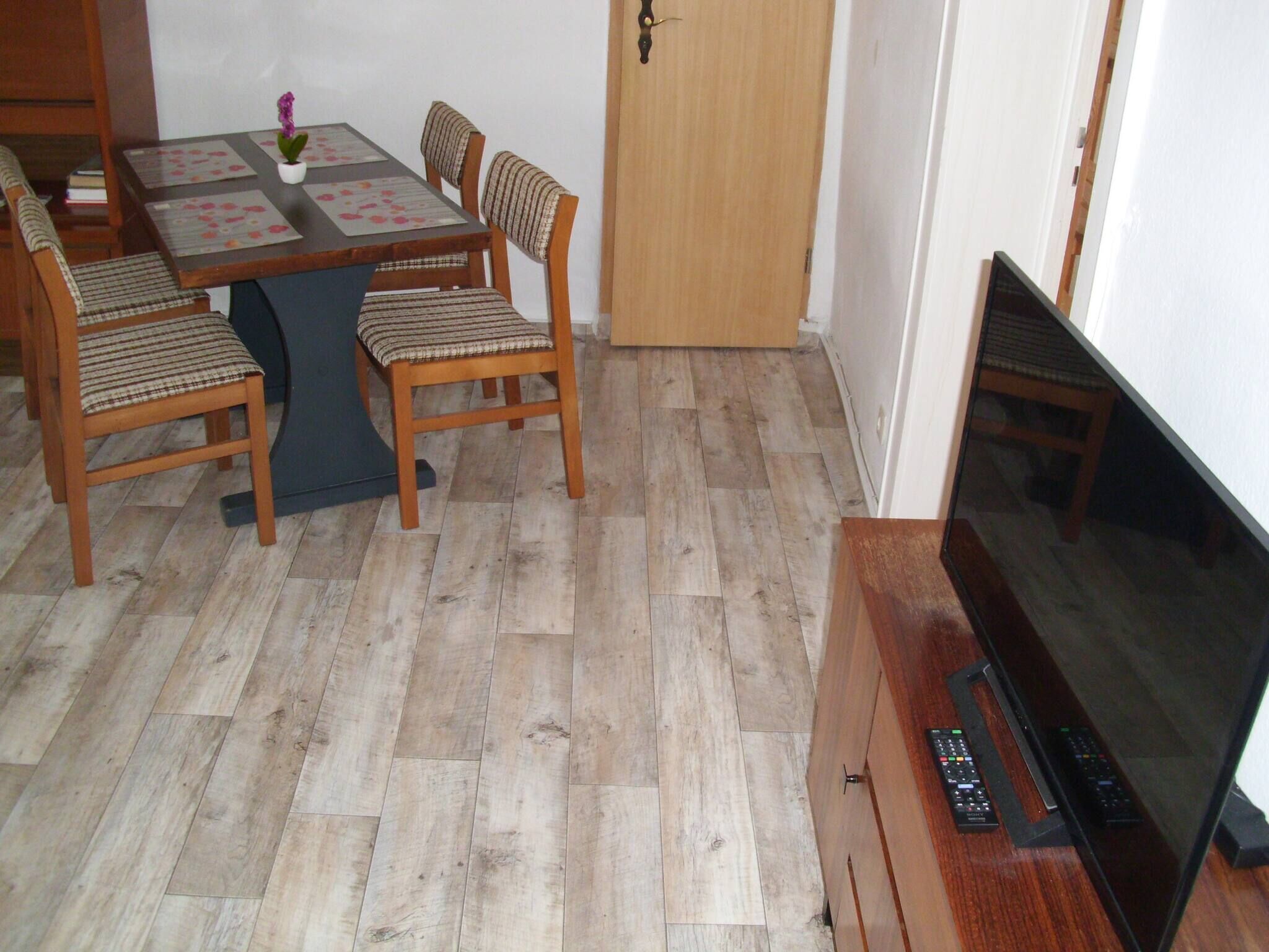 Apartment, 2 Schlafzimmer, Gartenblick | Speisen