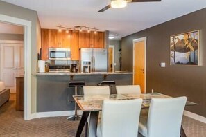 Dining - Ski up to  the deck @ Luxury Timberline Condo (Fernie)