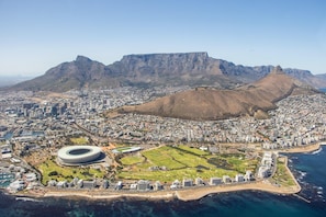 Exterior - Leeuwenzee Guesthouse - Court Yard With Self Catering (Cape Town)