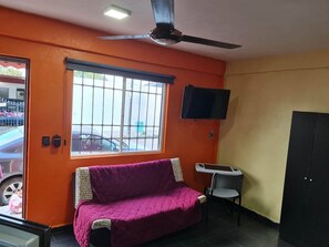 Apartment, 1 Bedroom, Smoking | Living area - Independent Apartment Wifi AC, Stove, Fridge, TV (Mérida)