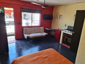Apartamento, 1 habitación, fumadores, vistas a la ciudad | 1 dormitorio y wifi