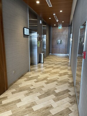 Departamento, 1 habitación, con acceso para personas discapacitadas, balcón | Entrada de la propiedad