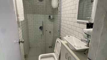 Chalet, 2 Bedrooms, Smoking, Private Pool | Bathroom | Soap, shampoo