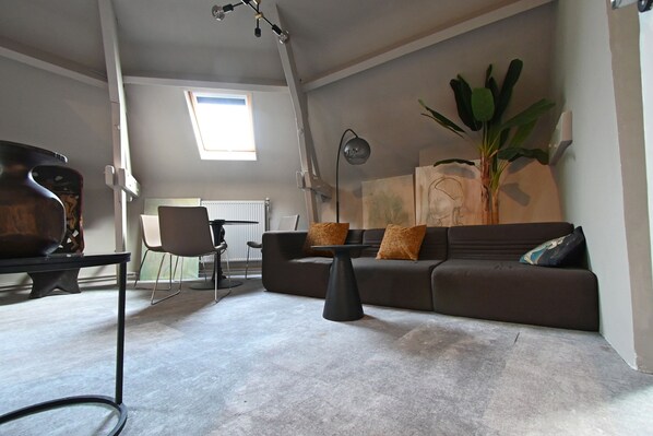 Interior - Cheap, Affordable Luxury in Antwerp Cc-4 (Antwerp)