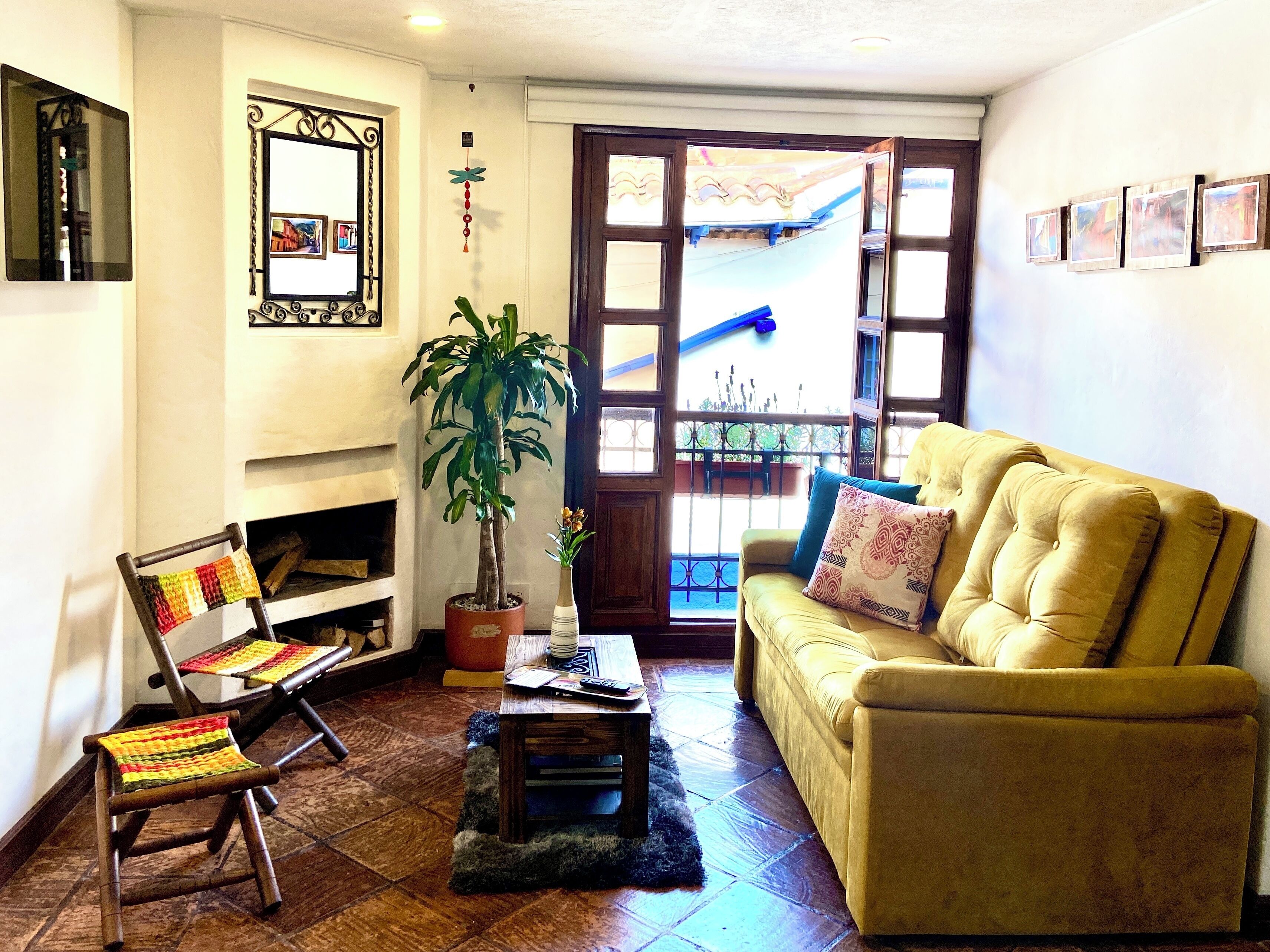 Apartment, 2 Bedrooms, Terrace, City View | Lounge