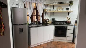 Apartment, 2 Bedrooms, Terrace, City View | Interior