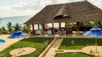 Room, 1 Bedroom, Accessible, Smoking | Pemandangan dari hartanah