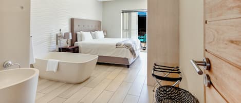 Apartment, 3 Bedrooms, Balcony, City View | 3 bedrooms