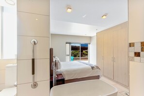 Apartment, 3 Bedrooms, Balcony, City View