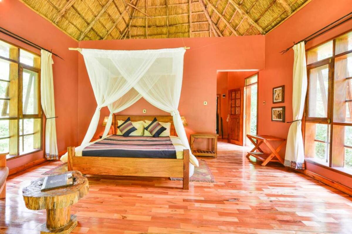 1 bedroom, bed sheets