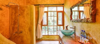 Primate Lodge
