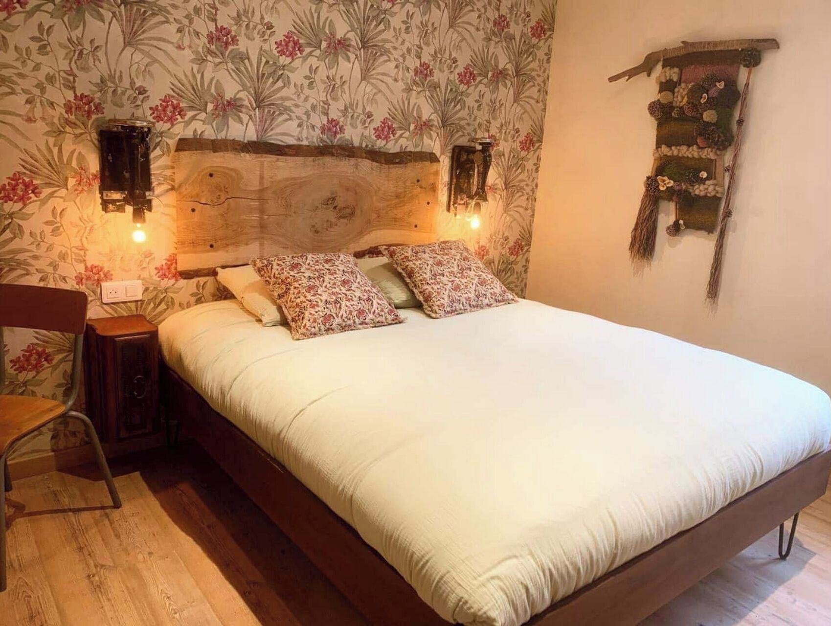 3 bedrooms, soundproofing, iron/ironing board, travel crib