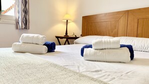 2 Schlafzimmer, Bügeleisen/Bügelbrett, kostenloses WLAN, Bettwäsche