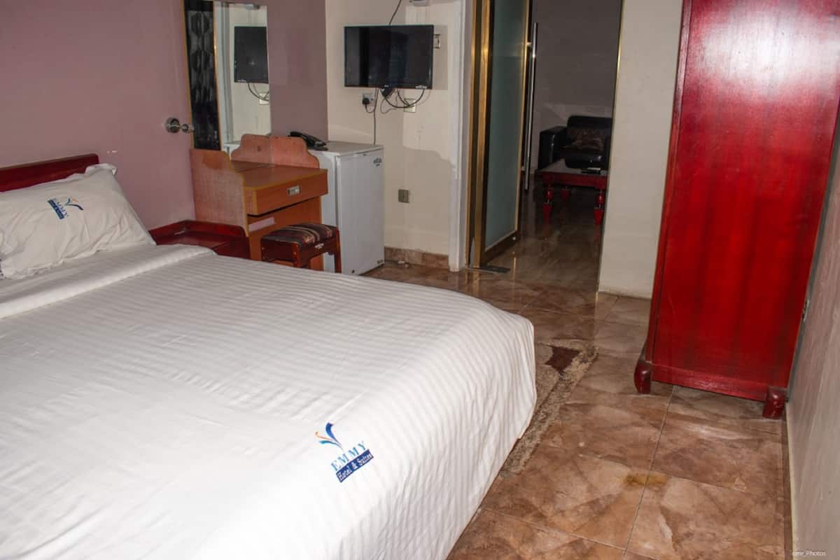 Executive Suite | 1 bedroom, Egyptian cotton sheets, premium bedding, down duvets