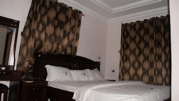 Deluxe Room | Egyptian cotton sheets, premium bedding, down comforters