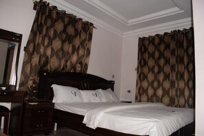 Deluxe-værelse | Egyptiske bomuldslagner, premium-sengetøj, dundyner