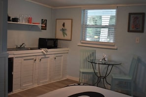 Dining - "Salty Siren" Mermaid Themed Room at Weeki Wachee Waterfront Adventure Retreat (Weeki Wachee)
