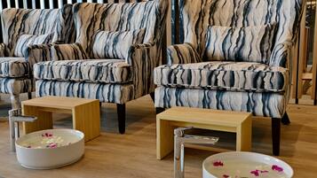 Couples treatment room(s), deep-tissue massages, massages