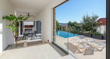 Sea Bliss Luxury Villa - Sevid