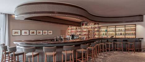 Lobby-lounge
