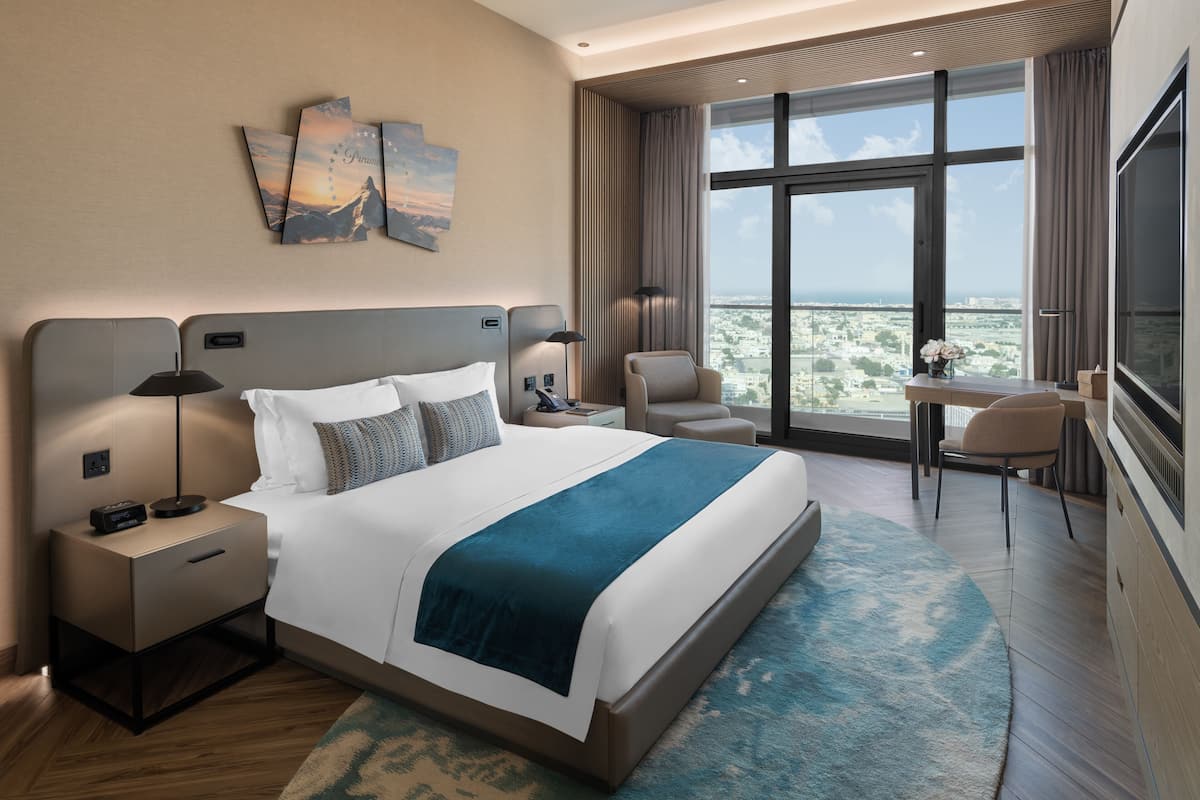 Egyptian cotton sheets, premium bedding, memory-foam beds, in-room safe
