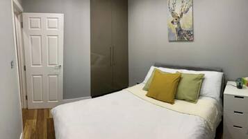 Apartment | 2 bedrooms, iron/ironing board, free WiFi, bed sheets