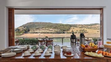 Sudah termasuk sarapan prasmanan pada akhir pekan