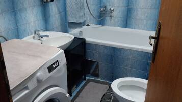Apartment (Two Bedroom Apartment With Terrace) | Bathroom