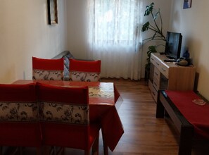 Apartamento (Two Bedroom Apartment With Terrace) | Sala de jantar
