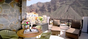 2022 refurbished Appartement with great views for 2-3 persons