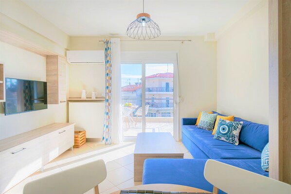 Family Studio Suite, 2 Bedrooms, City View | View from room