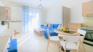 Interior - Neos Marmaras Family Suite (Sithonia)