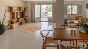 Dining - Superior Villa Sea View (Paros)